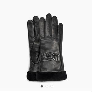 NWT Ugg Classic Logo Glove